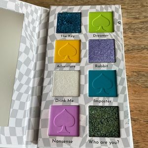 Wicked Widow beauty Tea time palette